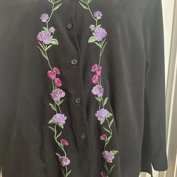 CASCADE BLUE Black faux suede embroidered flowers button up shirt purple pink - Picture 8 of 9